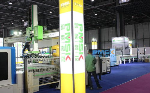 智能家具全自动生产流水线 板式家具工厂的家用视听设备发展新纪元